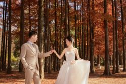 -雪中彩影婚纱摄影·微光艺术中心