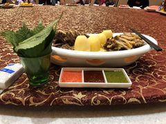 -白鹿苑蒙餐(鄂温克宾馆店)