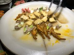 -冰冰龙虾·江湖菜·花园江景餐厅
