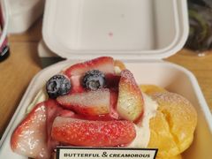 草莓蛋糕咸奶油泡芙-B&C黄油与面包·法式古堡面包坊(新天地店)