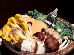 -三出山火锅(南京万象天地店)