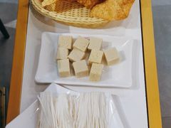 -浪里寻·臻牛养生牛肉火锅(方圆荟店)