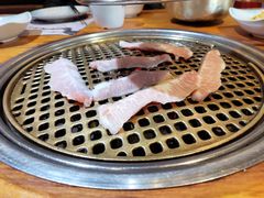 猪颈肉-唯成•韩国炭火烤肉 유성고기