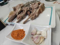 -三江源美食城