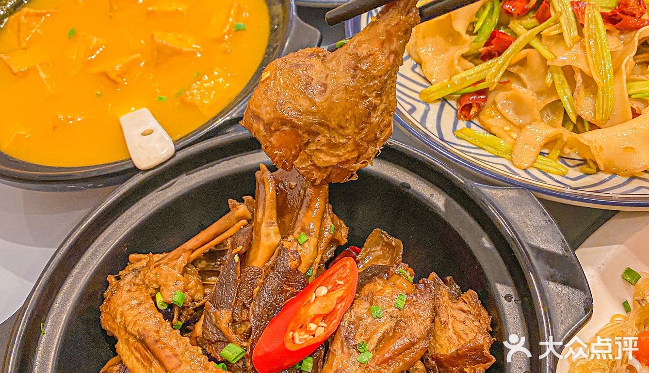 来厦门旅游一定要吃的私房菜[流泪]鲍鱼捞饭10r