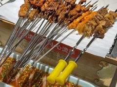 -小董哥烤串·爆汁大油边(故宫店)