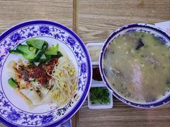 油泼扯面-陕味食族油泼面·小炒盖码面(双榆树店)