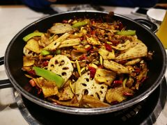 招牌干锅牛蛙香辣味-蛙蛙叫干锅年代(簋街总店)