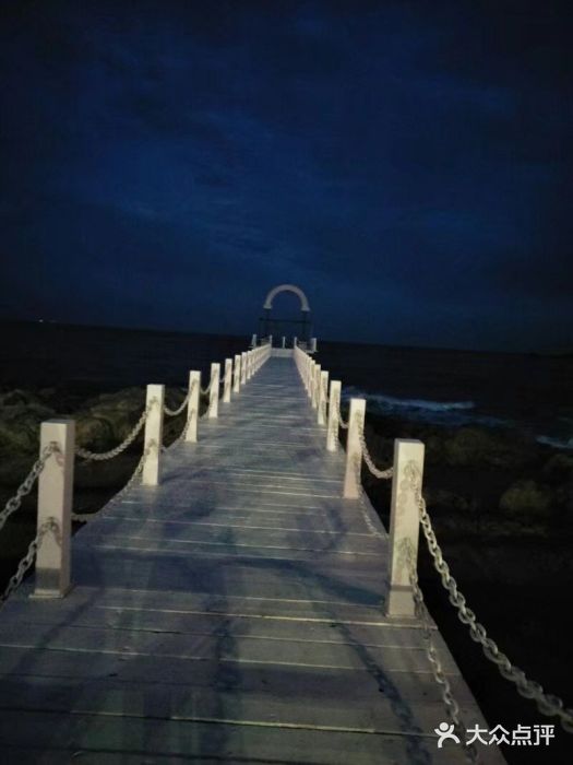 北戴河碧螺塔海上酒吧公园图片