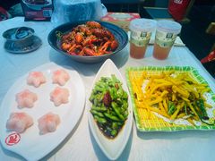 -肥肥虾庄·金牌油焖大虾(沙湖店)