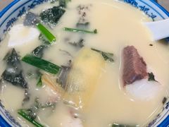 柴火铁锅煮千岛湖有机大雄鱼-贺庄·活鱼馆(珠吉路店)