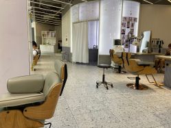 -PE SALON 