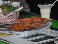 -布尔津河堤夜市