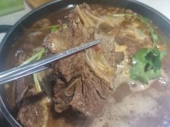 -运气牛自助酱大骨火锅(南京东路店)