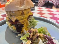 -鲨鱼美式餐厅酒吧Sharky