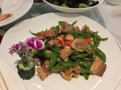 尖椒炒花肉-益健名厨海鲜城(夏湾店)