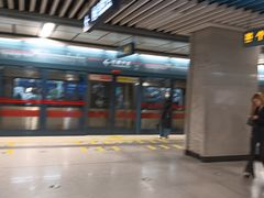 -体育场(地铁站)