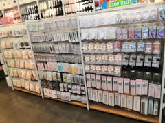 -名创优品(中原万达2F店)