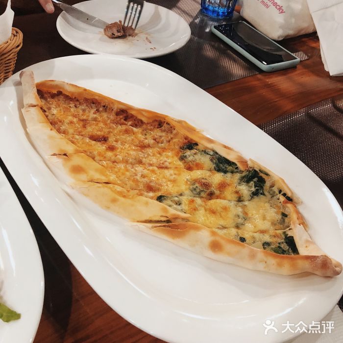 TUK土耳其餐厅·下午茶(卢湾店)菠菜芝士披萨图片