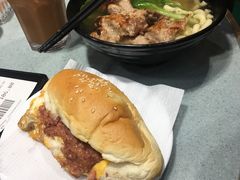 招牌咸牛肉芝士猪仔包-华嫂冰室(尖沙咀店)