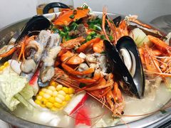 招牌海鲜骨煲-凤城康记饭店