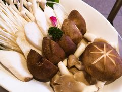 -左庭右院鲜牛肉火锅(龙湖杭州滨江天街店)