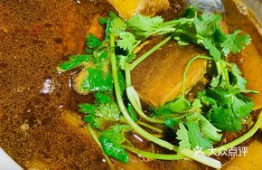Braised Fish Head with Radish