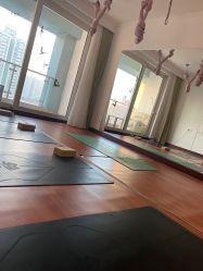 -Yvon yoga 瑜伽·精准体态管理中心