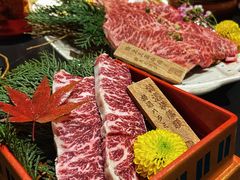 -山川小町·极番烧肉(新地假日广场店)