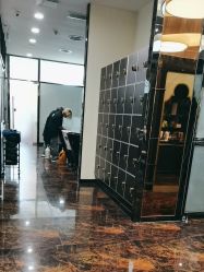 点击看大图 -八佰伴8008星级形象店