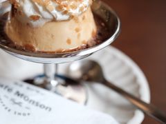 -Café Monson