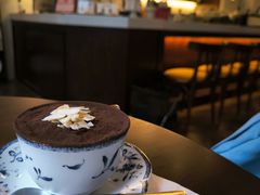 -Café Monson