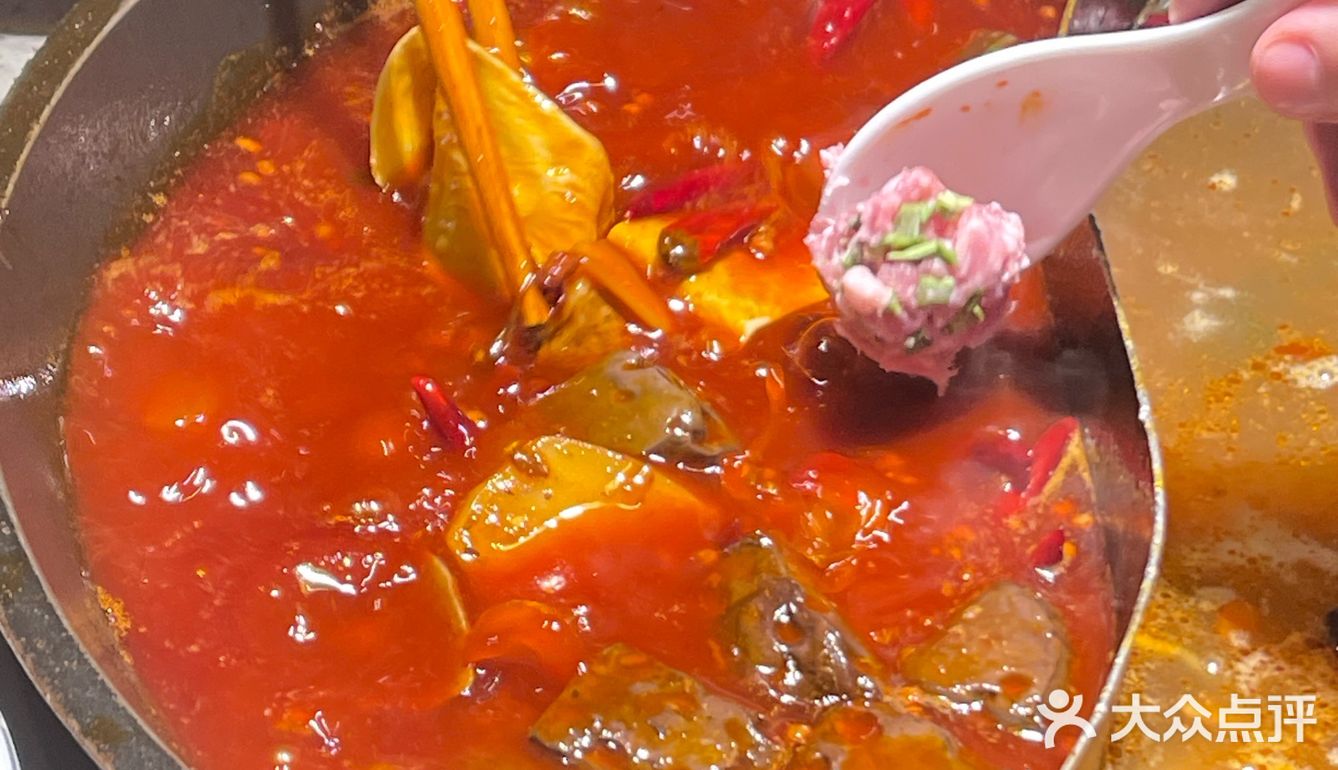 来重庆吃的第一顿火锅!