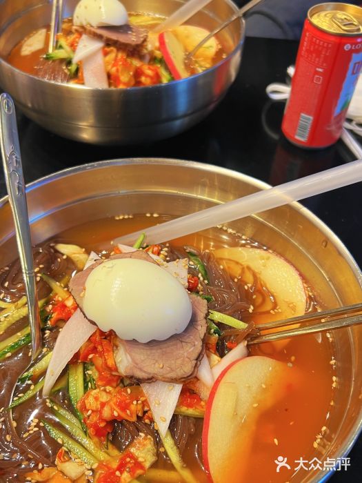 厚有蛋·朝鲜族现压牛肉冷面现压荞麦牛肉冷面图片
