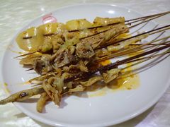 钵钵鸡-青石桥老瓦房肥肠粉总店(青石桥总店)