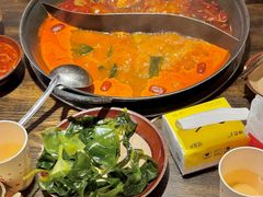 酸汤鸳鸯锅-冯校长老火锅(广州正佳广场店)