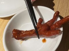 连骨头都不剩的鸡爪-佬肥猫(南翔印象城MEGA店)