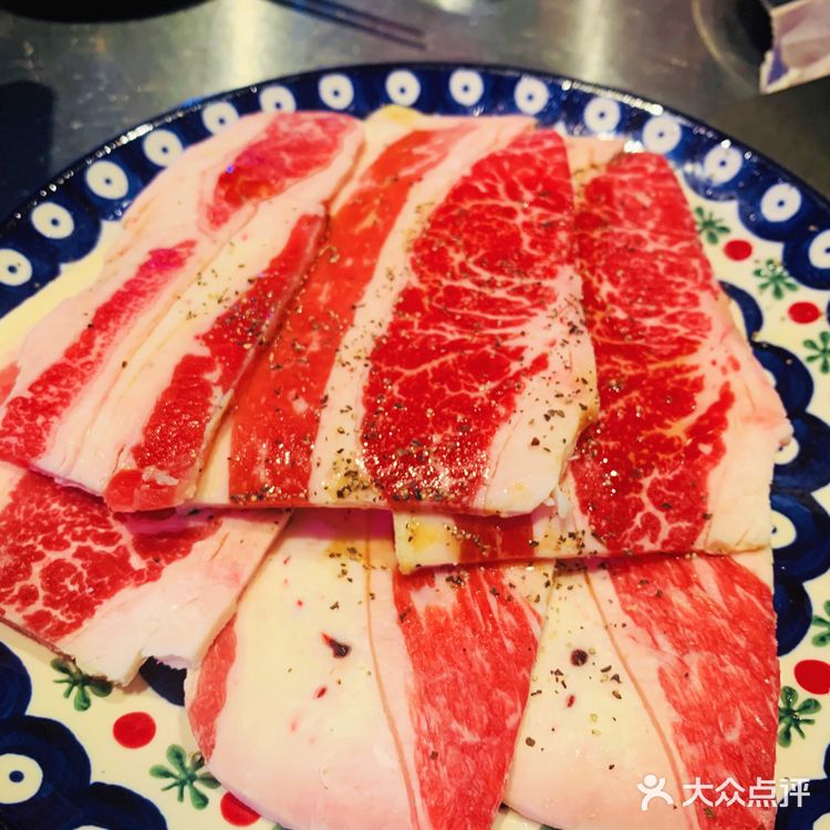 打卡最近爆火的山葵烤肉[调皮]