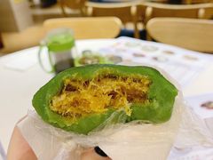 蛋黄肉松青团-沈大成(南京东路店)