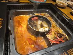 -老牌坊云南鱼豆花火锅(嵩山店)