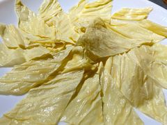 现做鲜油豆皮-山城鼎重庆老火锅(西安钟楼店)