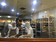 面包甜点陈列柜-WHEAT&BAKER-麥(凯德来福士店)