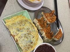 鲜肉韭菜煎饺-芬芳甜品(同福路店)