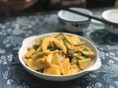 慈菇炒肉片-国生茶庄·地道农家菜团建活动