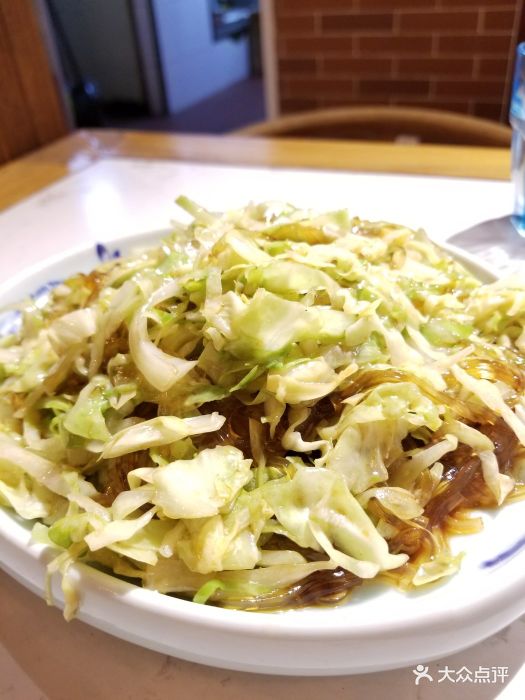 鱼图腾·好吃的鱼头泡饼(右安门店)莲花白炒粉条图片 - 第1张