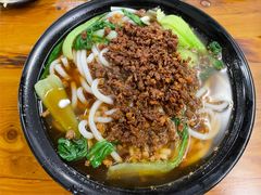 -丽虹云南过桥米线(兴工街店)
