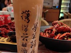 -肥肥虾庄·金牌油焖大虾(汉口城市广场店)