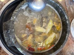 -鲁朗纳麦石锅鸡庄园