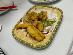 -白玉兰酒店(上海田子坊马当路地铁站店)