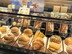 -星巴克臻选(上海合生汇1F店)